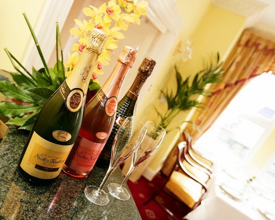 Grand Hotel เคนิลเวิร์ท ร้านอาหาร รูปภาพ