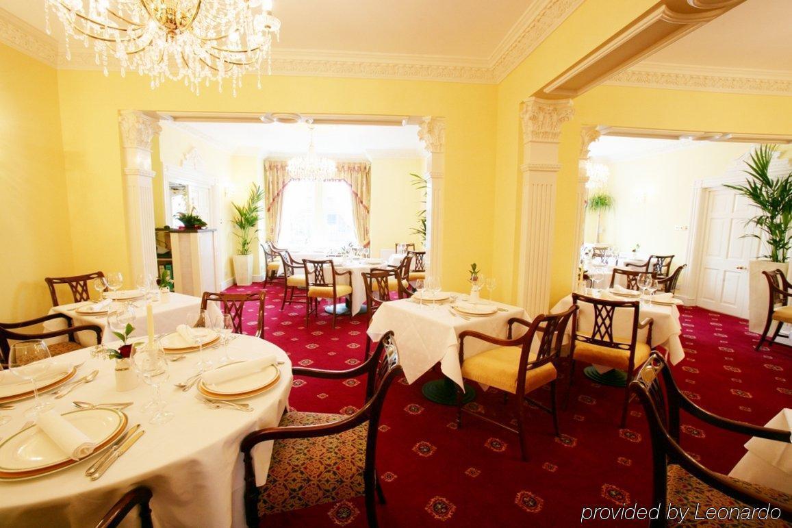Grand Hotel เคนิลเวิร์ท ภายนอก รูปภาพ